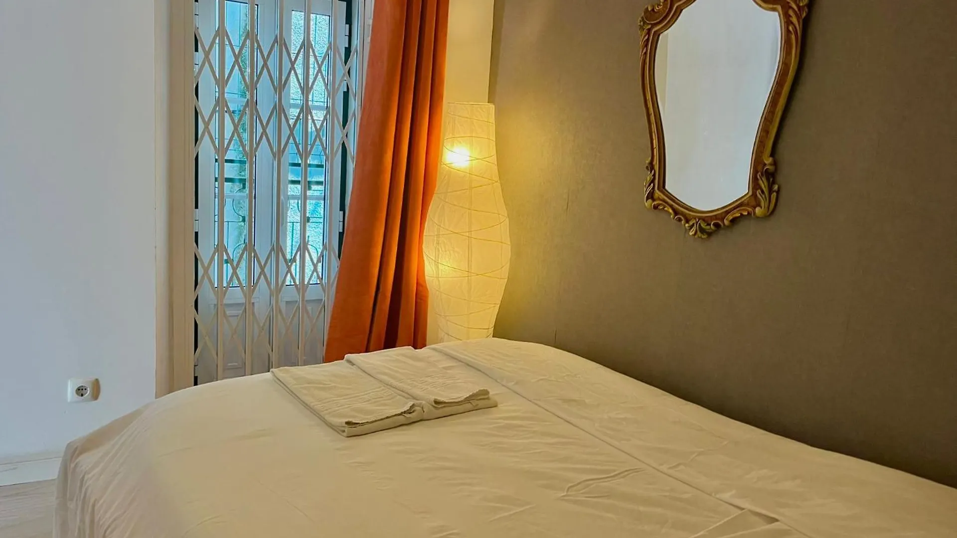 1 Bedroom Apartment - Tv Da Madalena 01 Lisboa Portugal